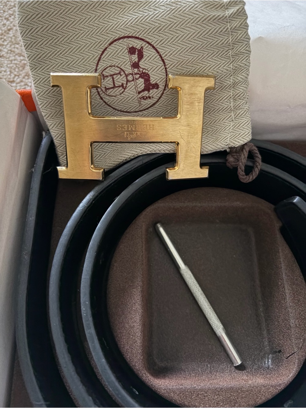 Hermes Black belt with gold H buckle